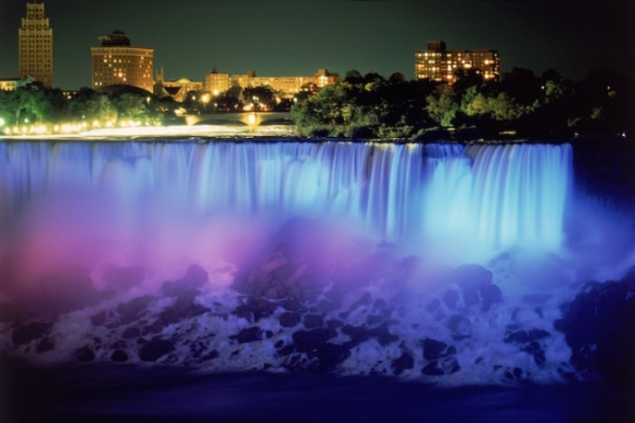 2 Le Hoi Anh Sang Niagara Noi Tieng O Canada
